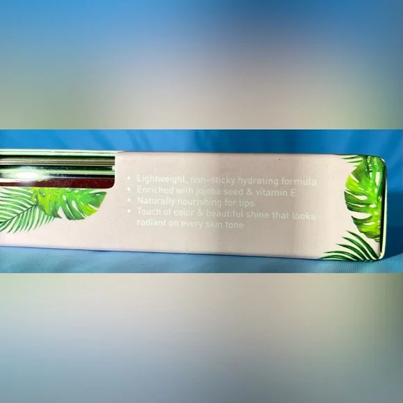 LIQUE Lip Care Lip Gloss “Catfight” - Picture 6 of 8